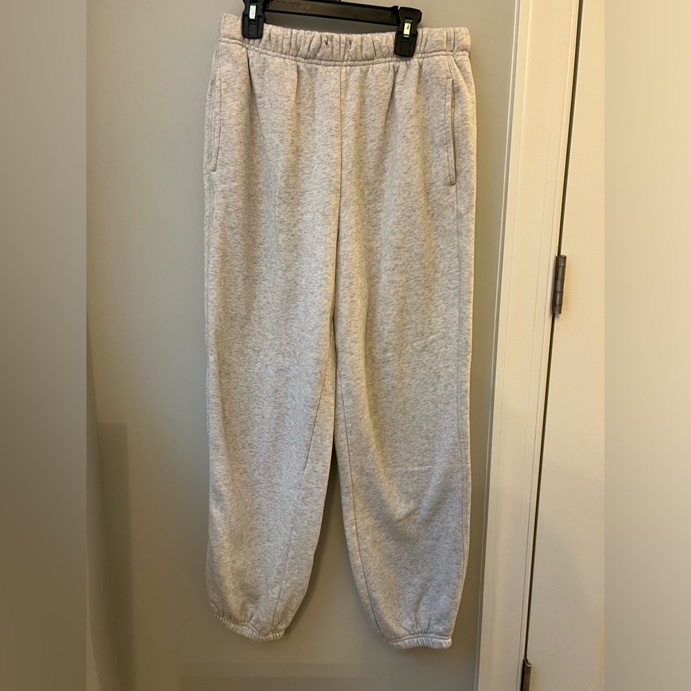 Heather Grey Sweatpants - Old Navy - Size Medium